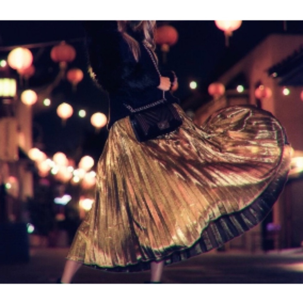 Metallic Pleated Skirt